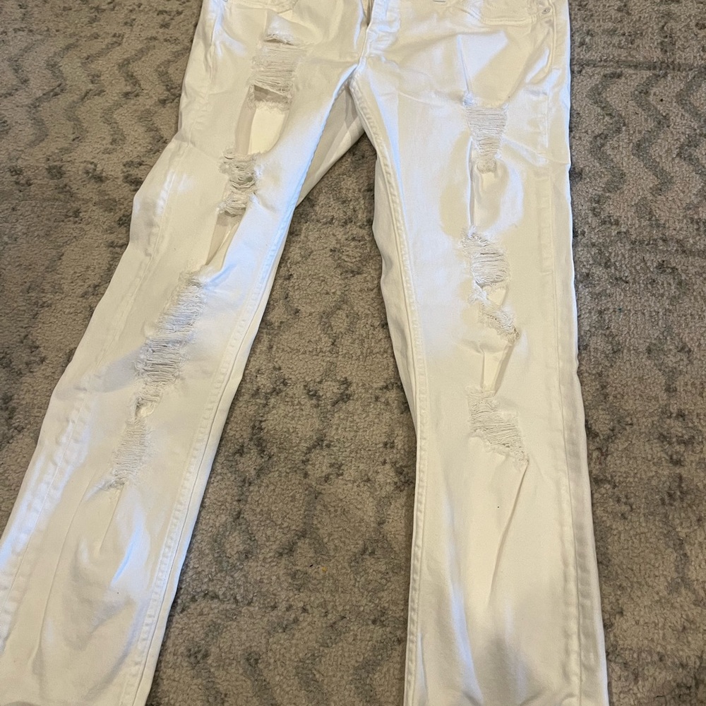 Woman's white  pants size 28 ankle length perfect condition